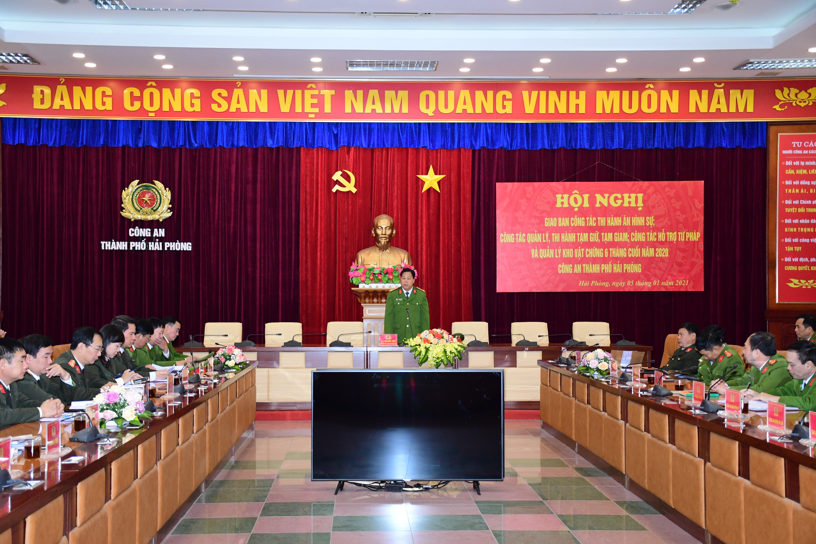 Giao ban công tác thi hành án hình sự, quản lý, thi hành tạm giữ, tạm giam, hỗ trợ tư pháp và quản lý kho vật chứng 6 tháng cuối năm 2020